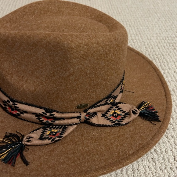 Hat - Picture 2 of 3